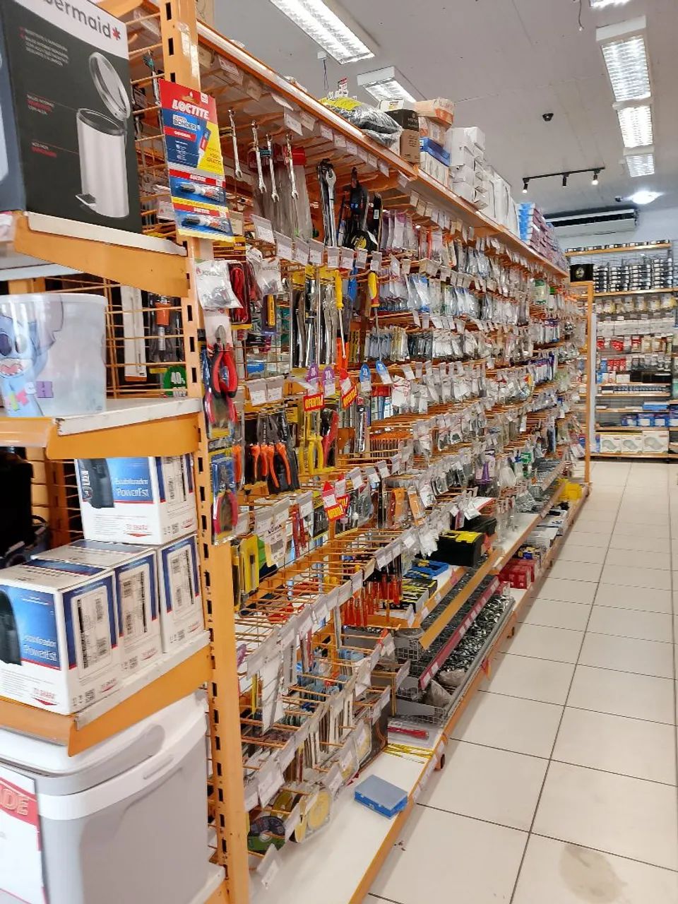 Prateleiras e Expositores para Loja