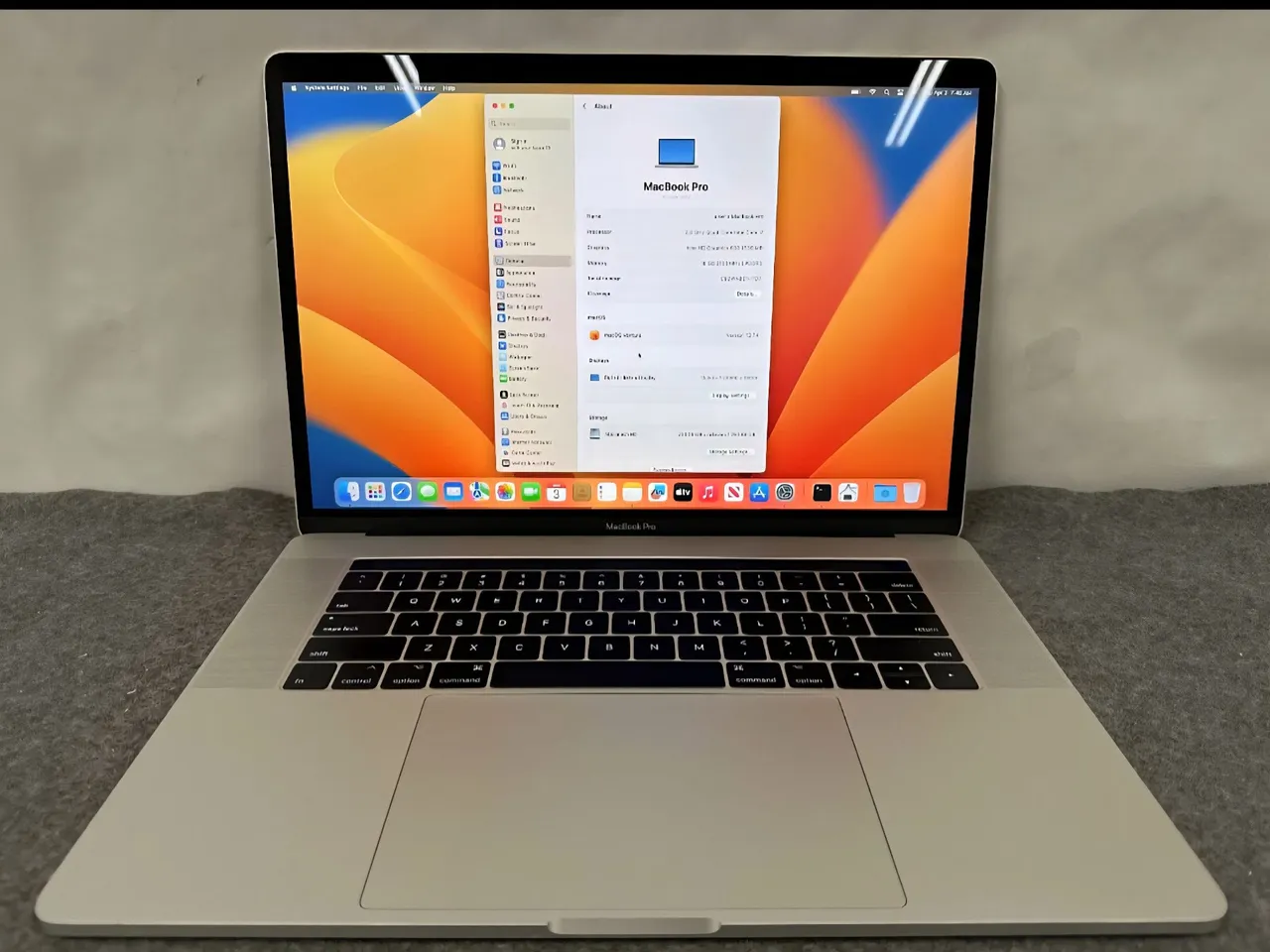 MacBook Pro retina touchbar 2017 15 i7 16gb 256gb 2gb video dedicado