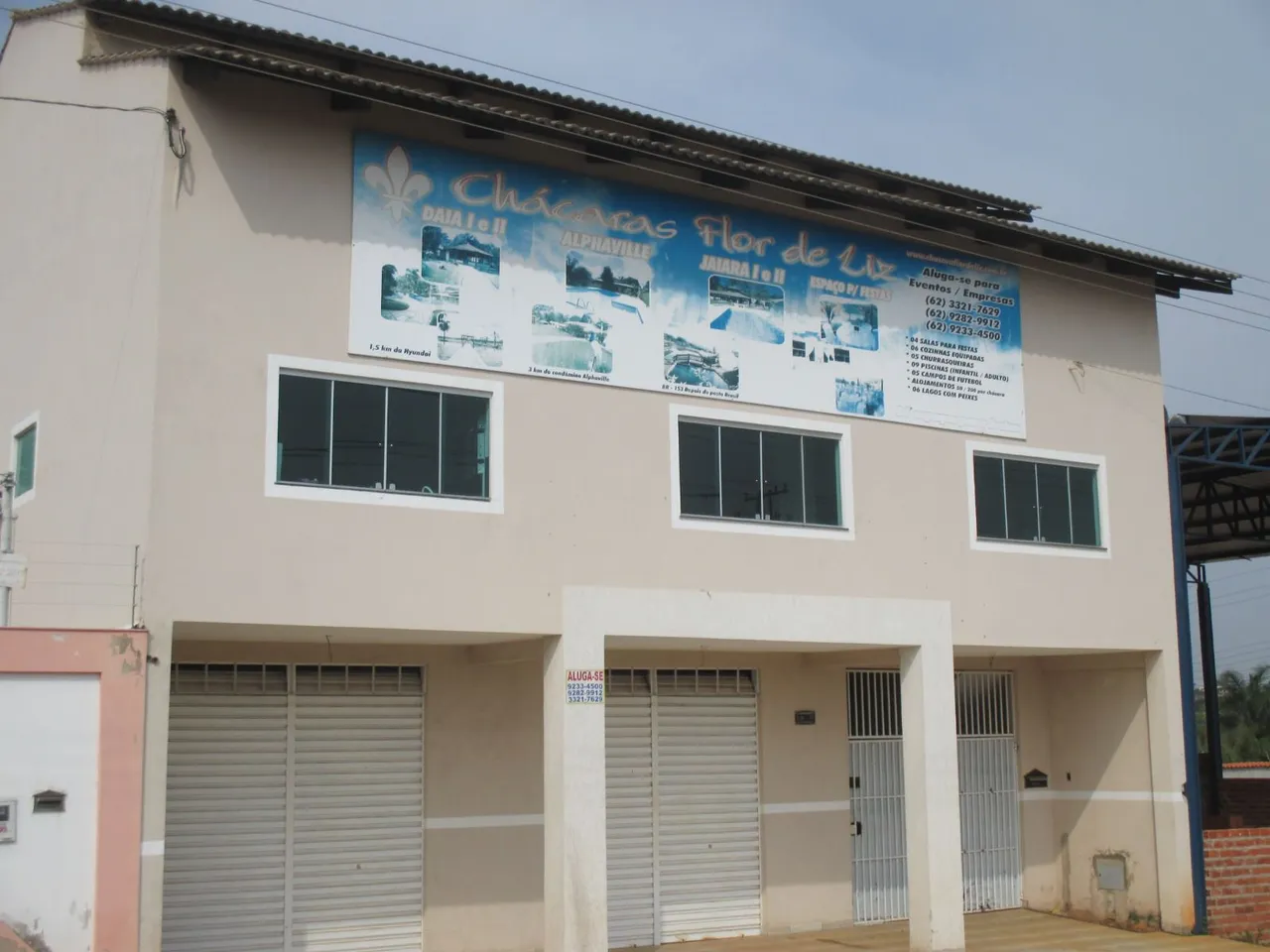 Vende-se lindo sobrado 450m2 na av Independência Anápolis