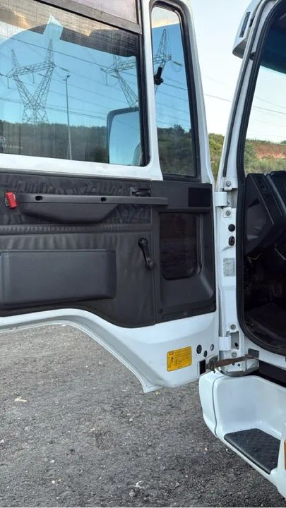 Ford Cargo 816 2013 - com Ar condicionado  - Foto 2