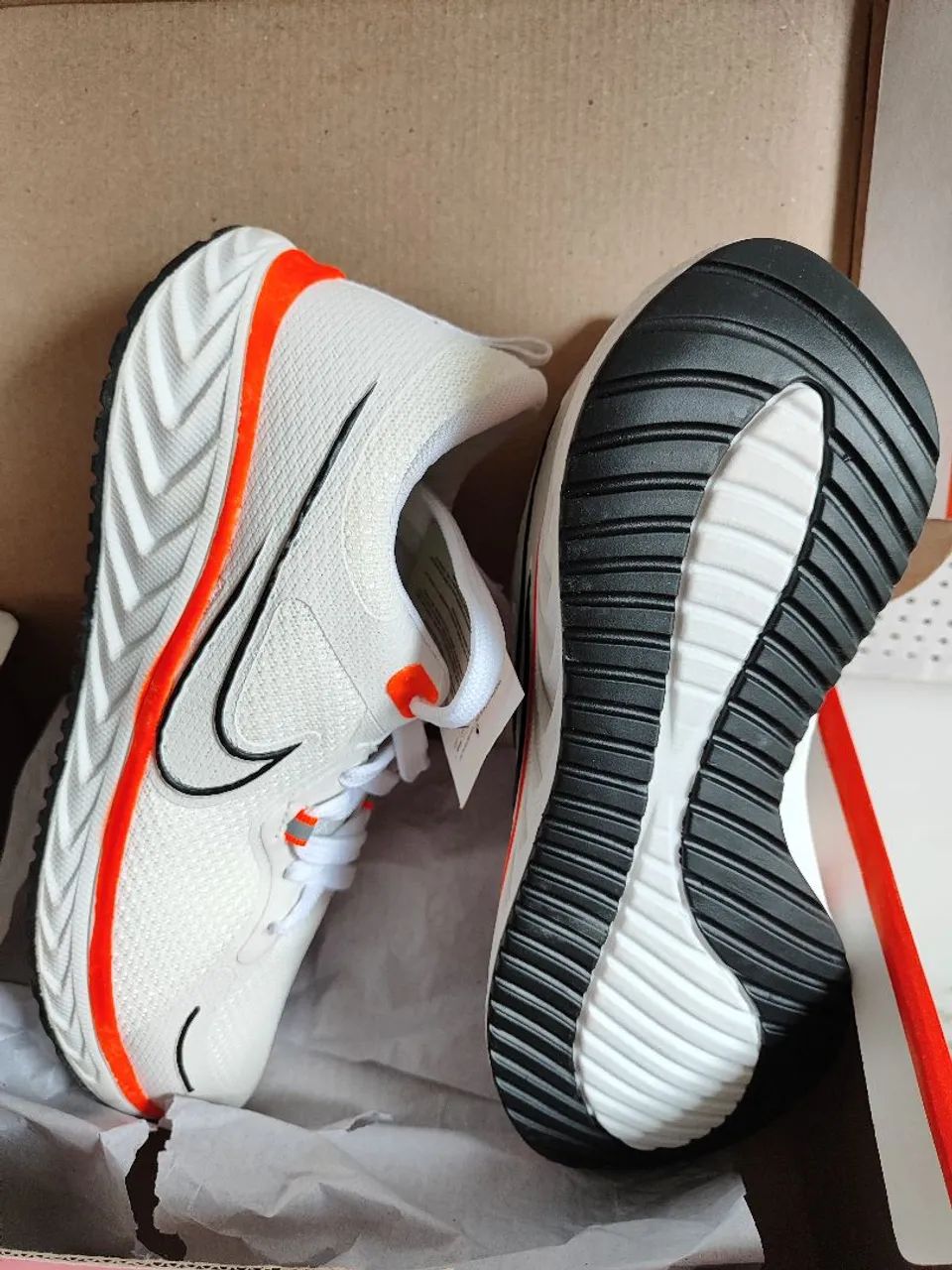 Tênis Nike Branco/Laranja - TAM 40 - Foto 3