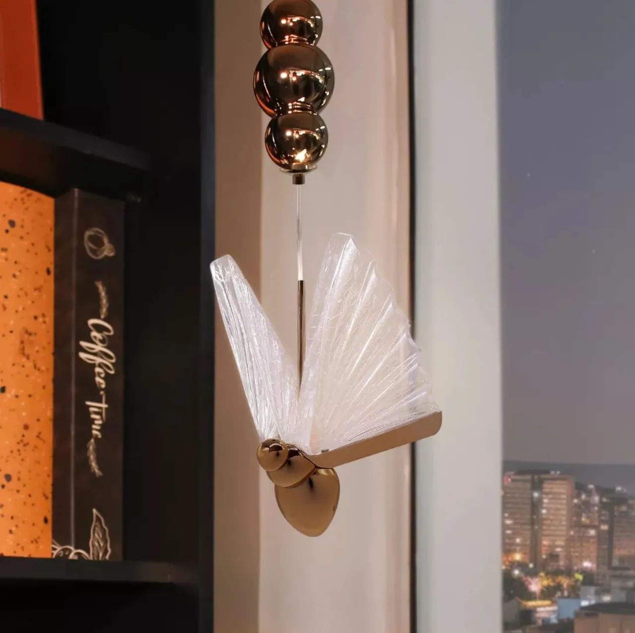 Lustre Moderno com Design de Borboleta - Foto 2