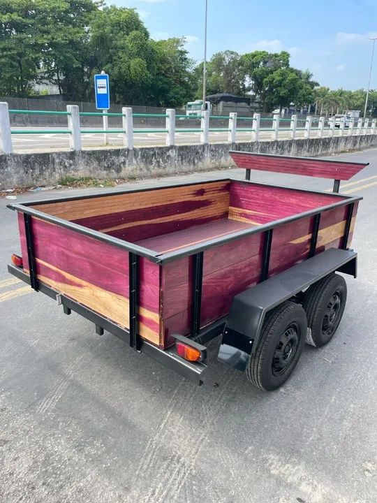 Carreta de madeira reforçada 2 eixos toda em madeira roxinho 