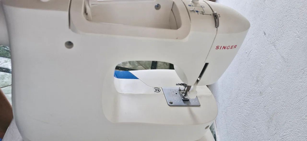 Máquina de Costura Singer M3205 - Foto 3