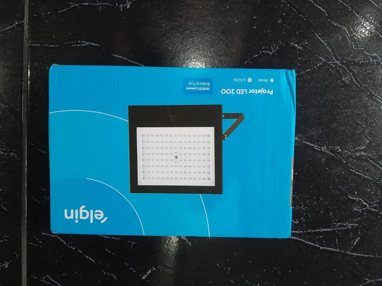 Projetor LED 200 Elgin - 16000 Lumens