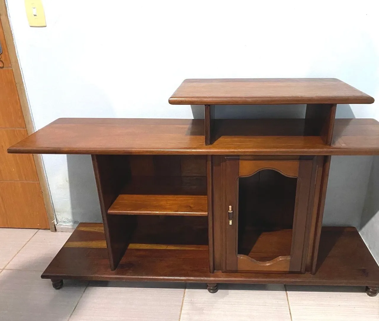 Rack de madeira Angelim