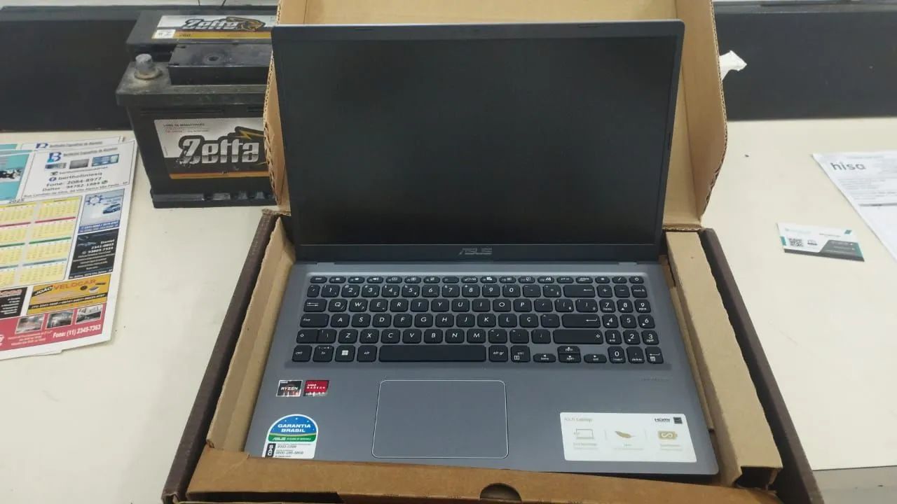 Notebook Asus Novo na Caixa