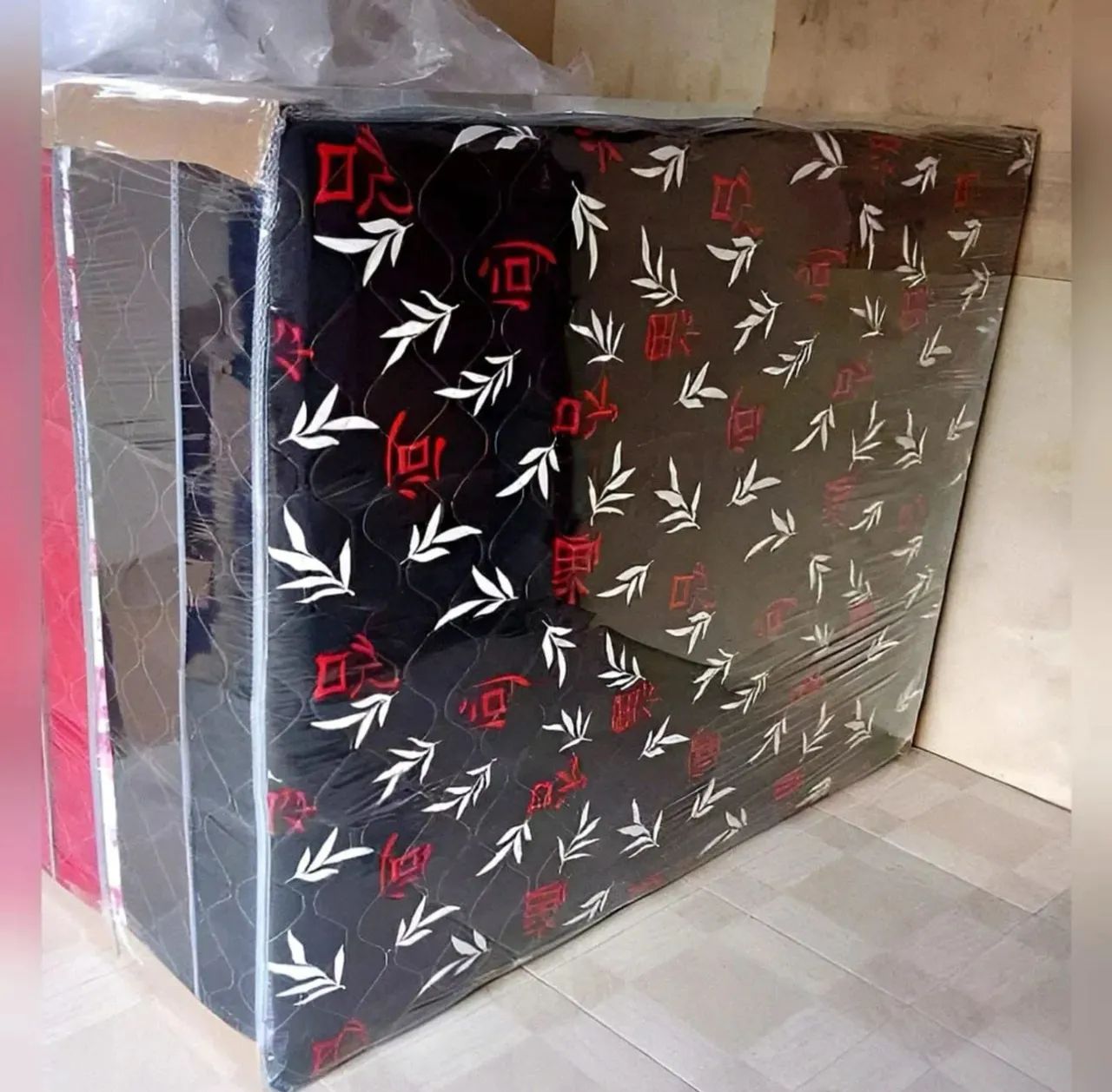 MOLAS  Casal com design moderno e confortável