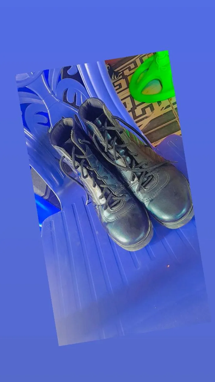 Botas militares pretas