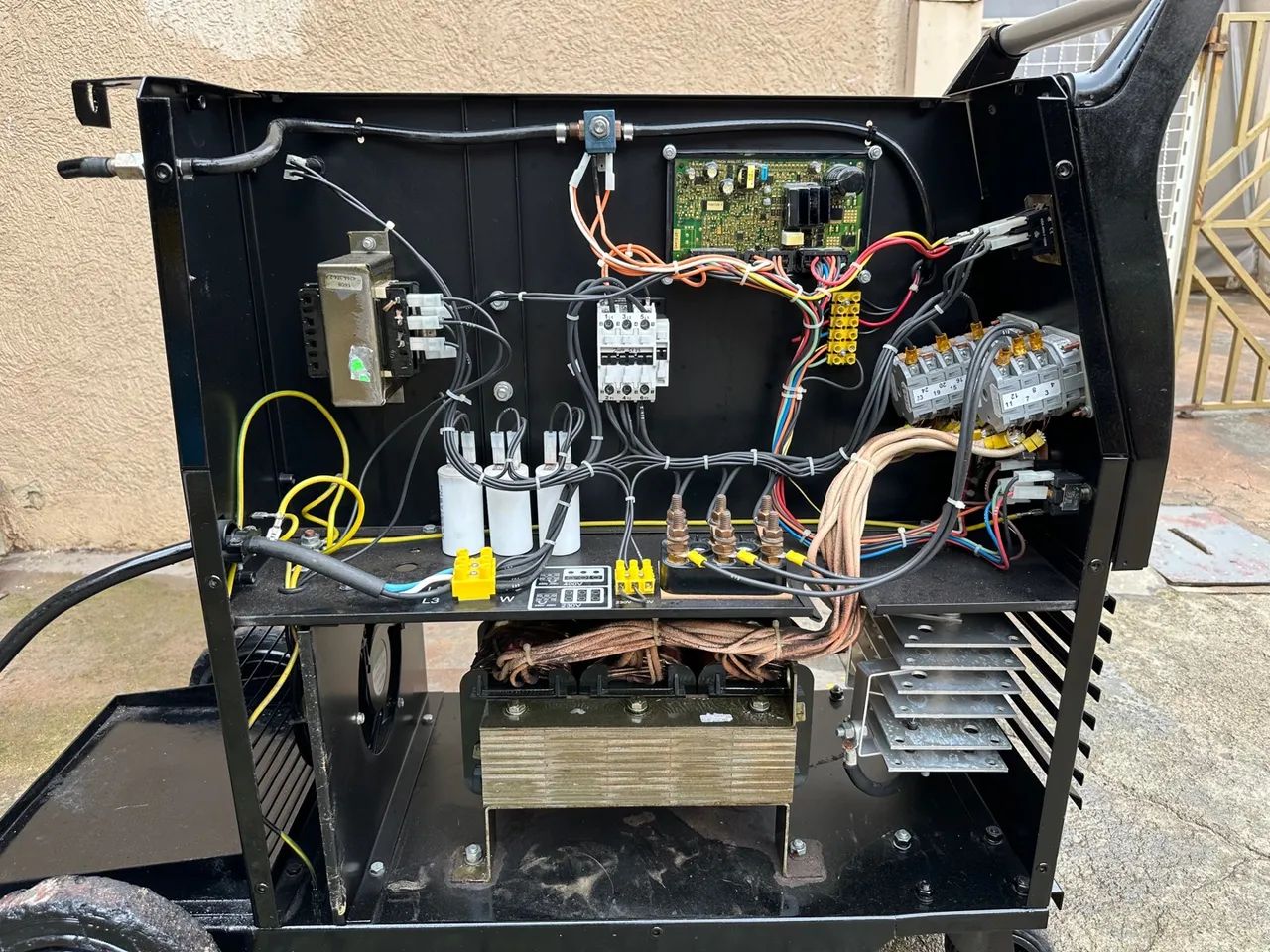 Mig Lincoln Electric 250 amperes  - Foto 2