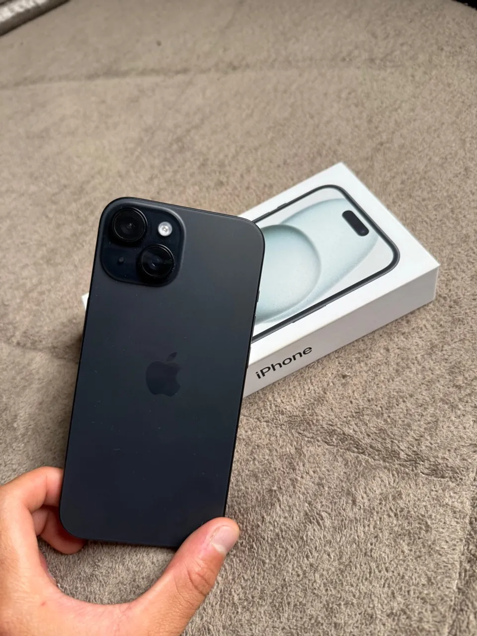 iPhone 15 256 GB 100% de bateria