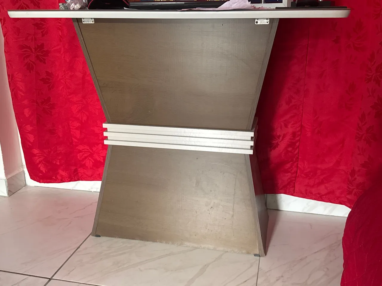 Aparador com design moderno.