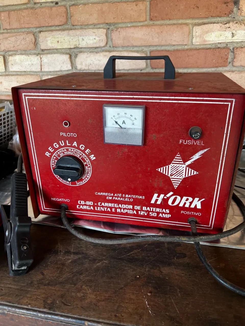 Carregador de Baterias Hork CB-80 12V 50 Amp