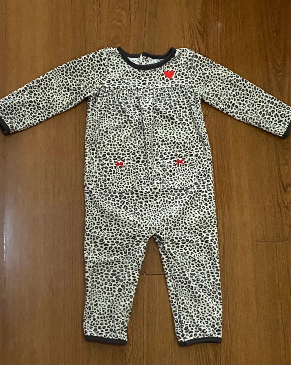 Macacão carters 24m oncinha menina em fleece