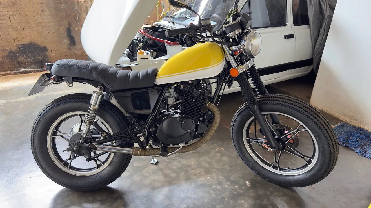 Intruder 125 customizada café racer - Foto 2