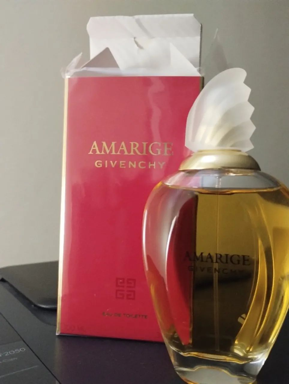 Perfume Amarige Givenchy 100ml, pouco uso.