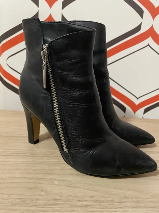 Bota Cano Curto Arezzo (Tamanho 34)
