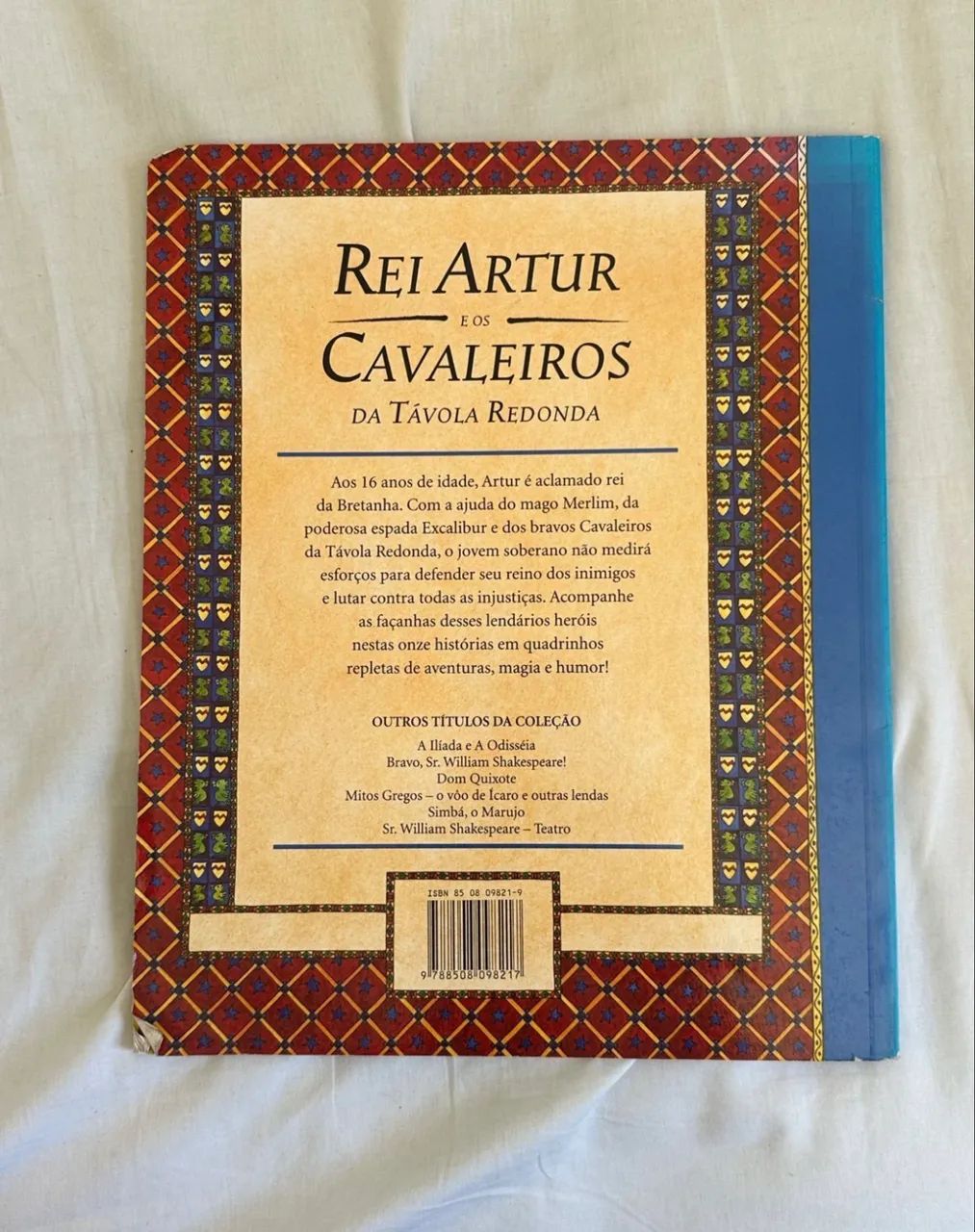livro infantil em quadrinhos - rei artur - Foto 3