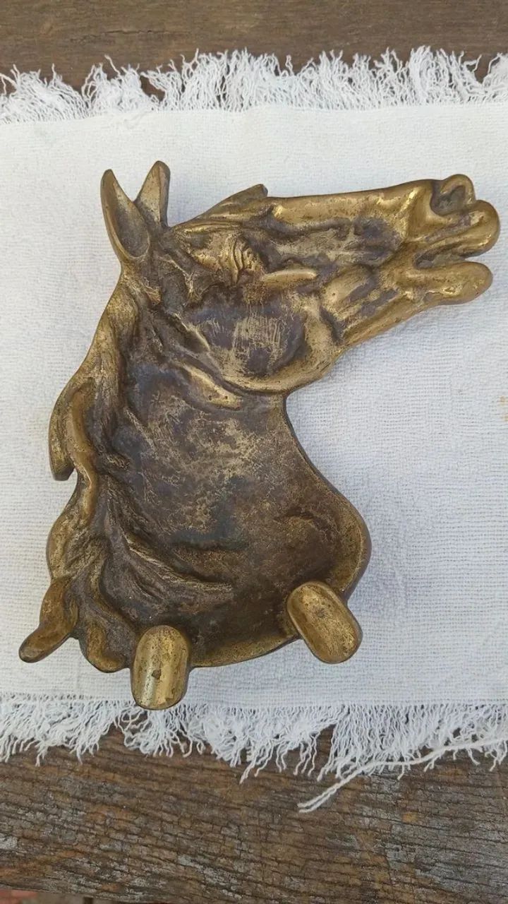 Par de Cinzeiros em Bronze - Cavalos - Foto 3