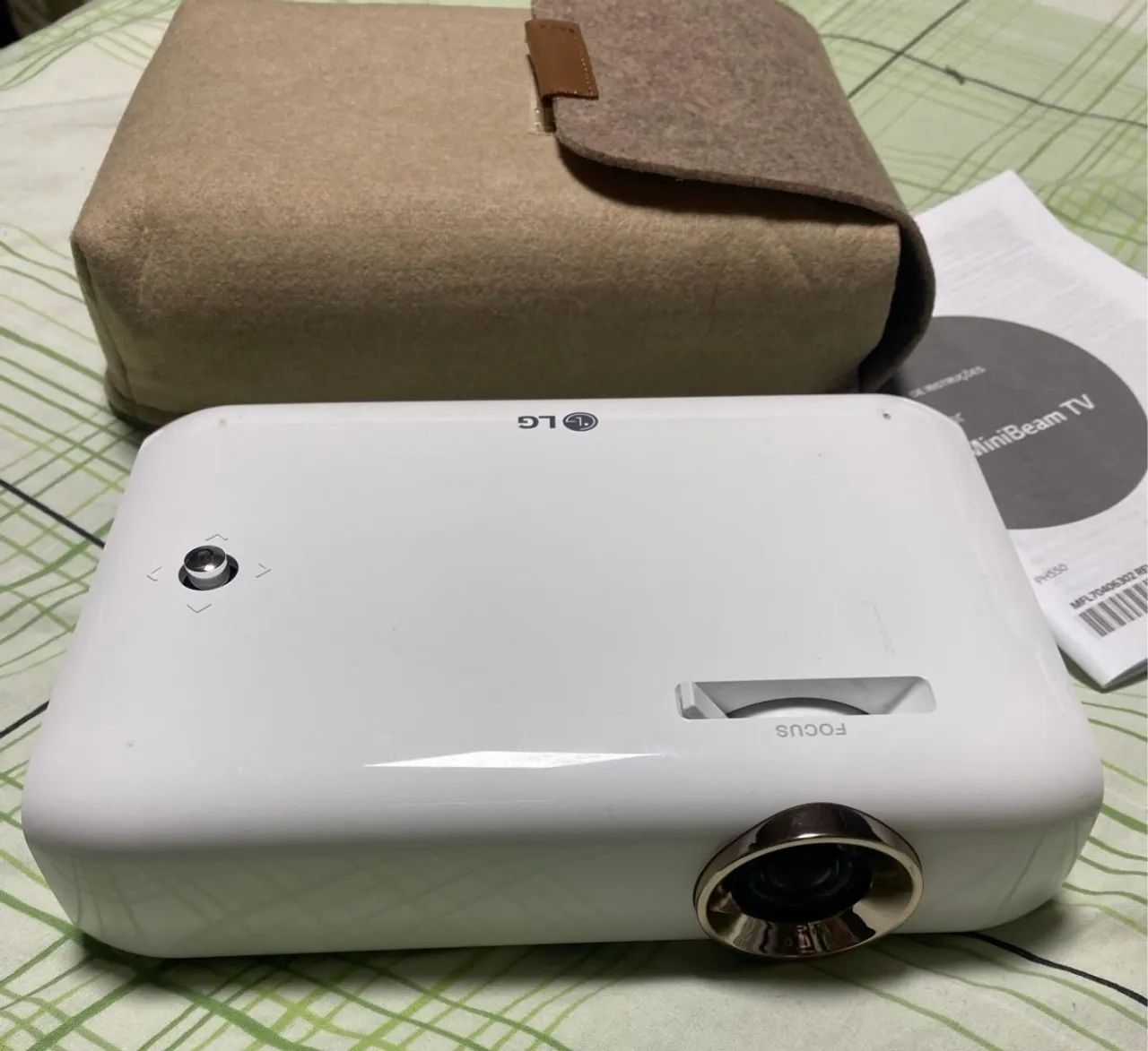 Projetor LG MiniBeam TV Ph550