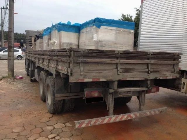 VOLVO VM 260 8X2 CARROCERIA ANO 2010 - Foto 4