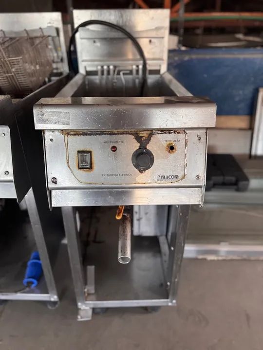 Vendo fritadeira industrial 