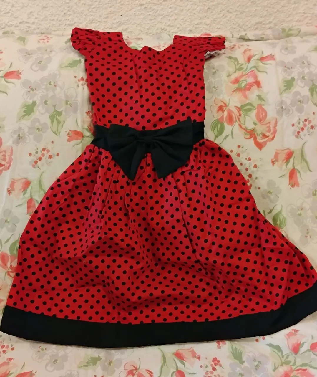 Vestido Luxinho - Vermelho com Bolinhas Pretas (Ladybug Inspired) ?