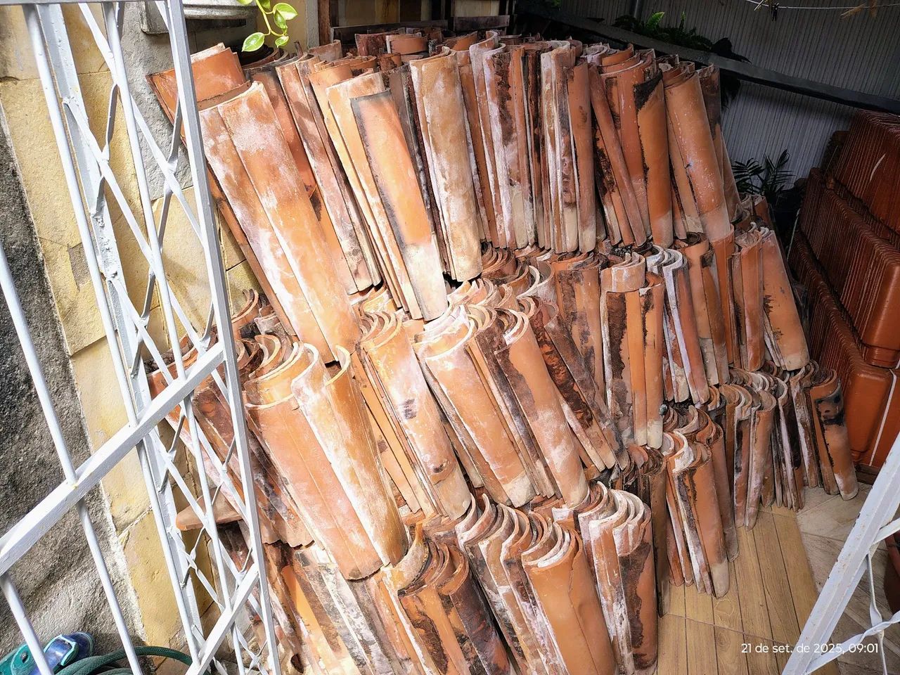 Vendo Telhas Paulistinha capa/ canal - Foto 2