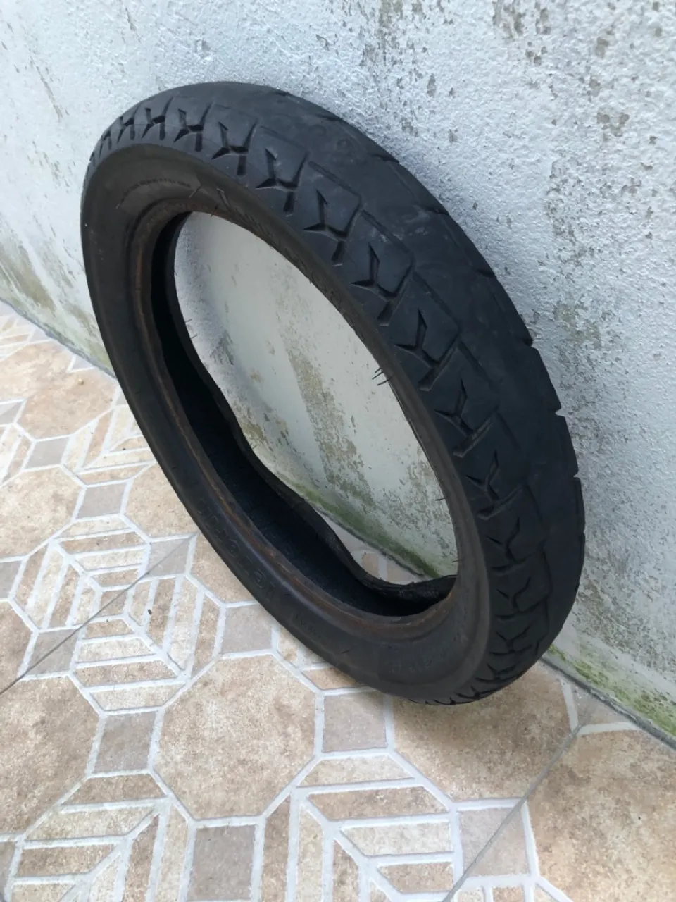 Pneu de moto