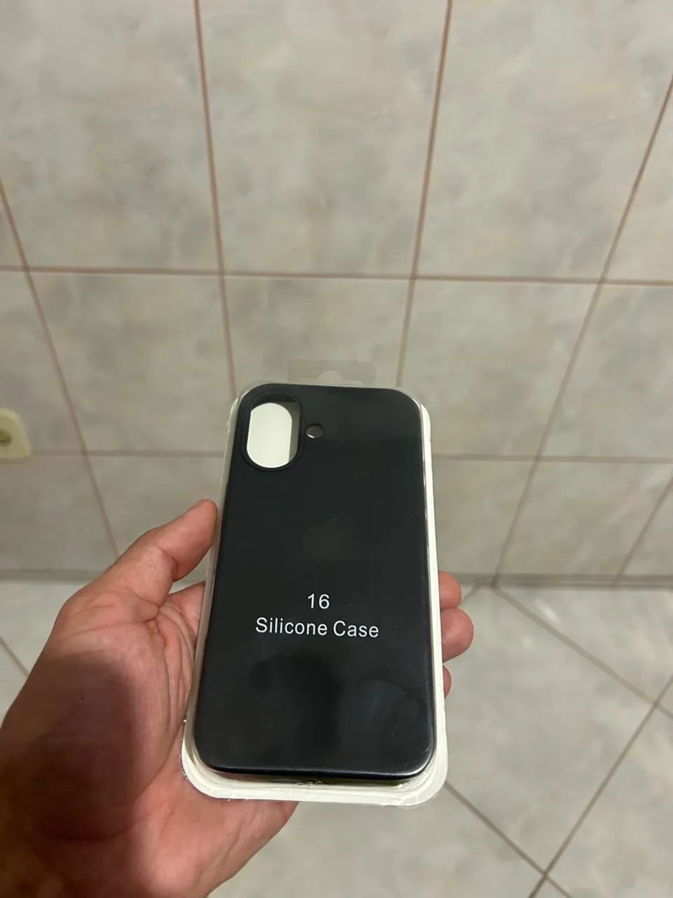 Capinha silicone para iPhone 16  - Foto 3