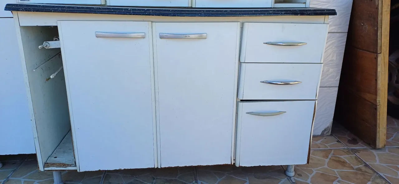 Balcão de Cozinha com Tampo em Granito