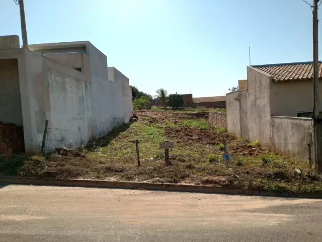Vendo um terreno de 400m² e um terreno de 250m²