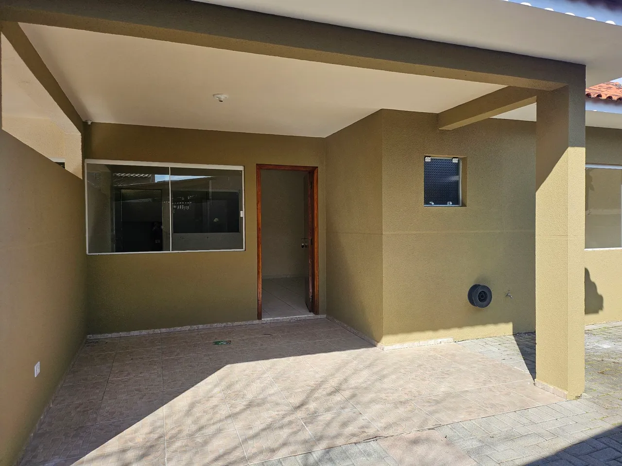 Casa em condomínio no Guatupê