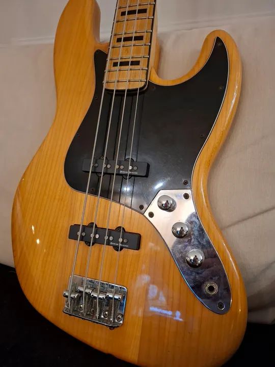 Squier Fender Jazz Bass Bass - Duncan Designed Pickups64607254222979120