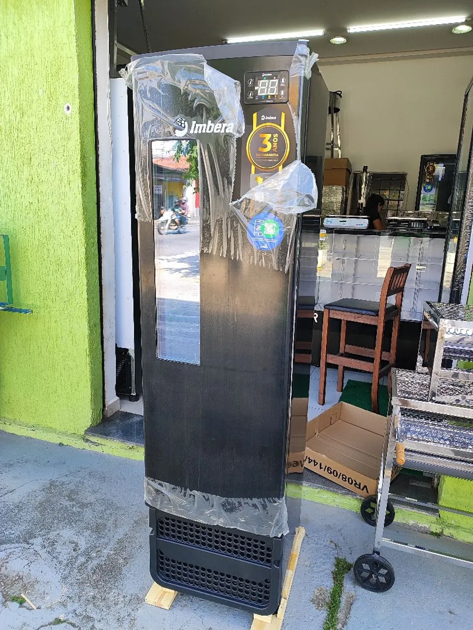Cervejeira vertical slim vidrinho