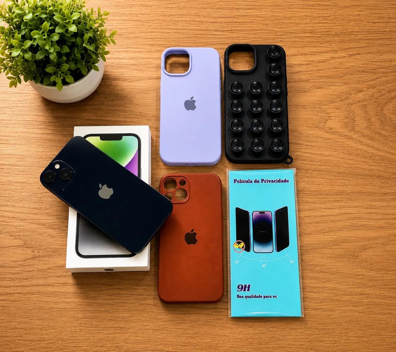 iPhone 14 - estado de novo, com acessórios 