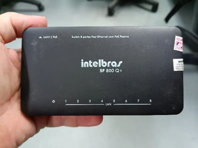 Switch 8 portas Intelbras - Conectividade e Dispositivos de Rede