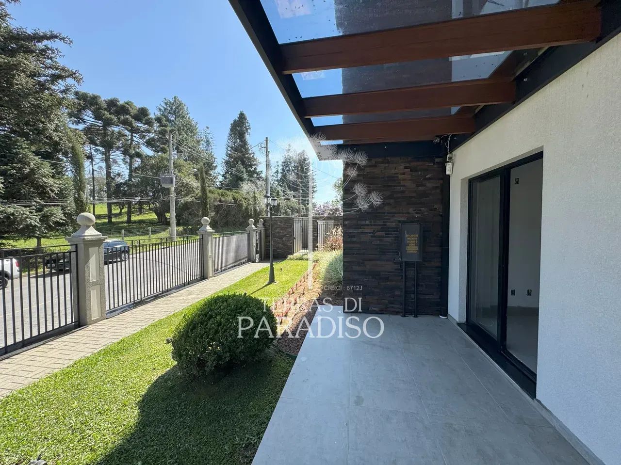 Sala comercial NOVA, com 40 m² e 01 banheiro no Centro de Campo Alegre - SC