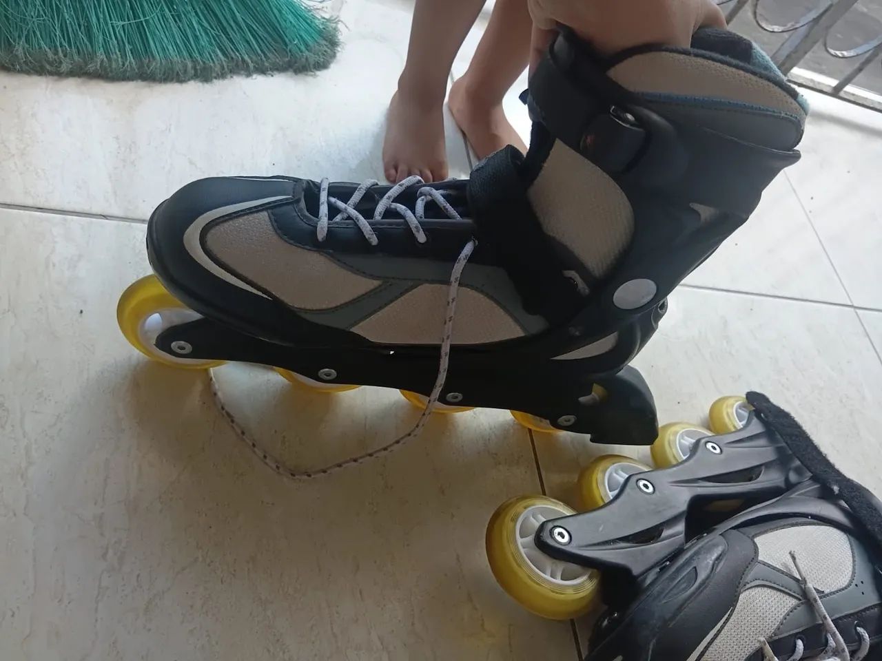Patins quase novo  - Foto 5