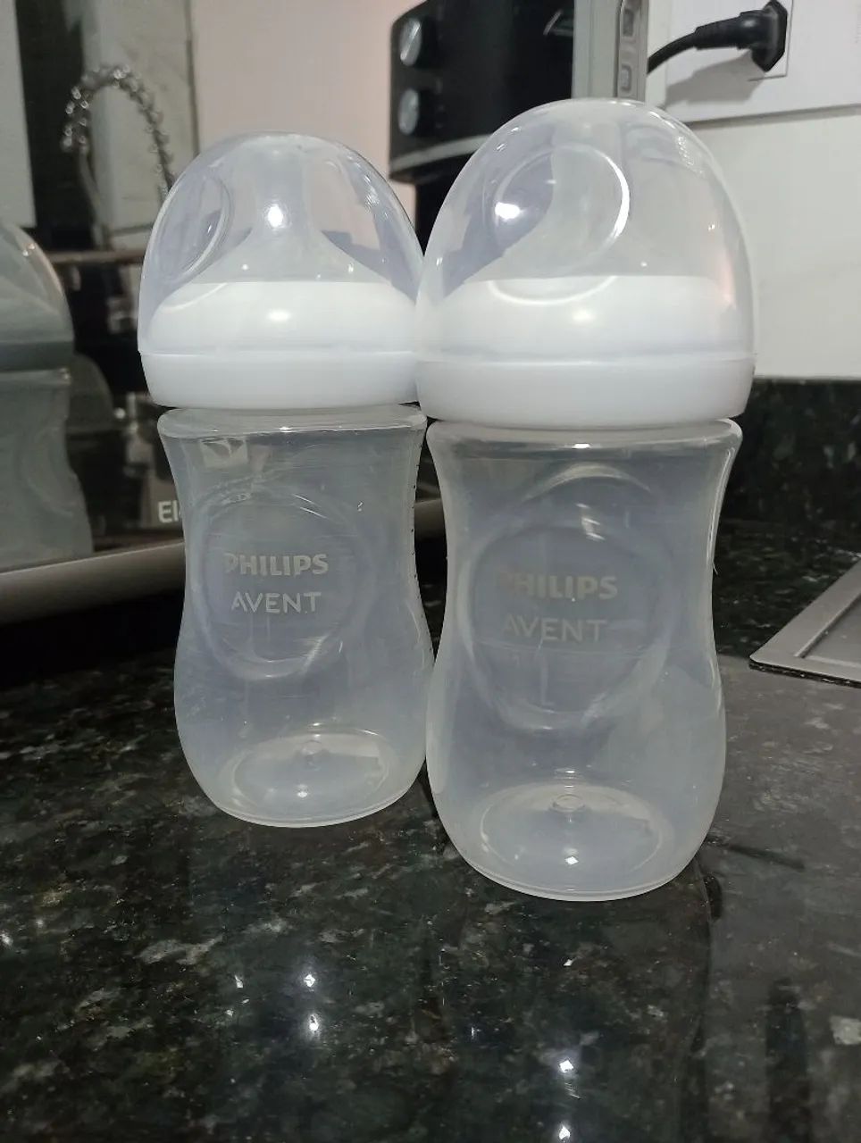 2 Mamadeiras Philips Avent Pétala 260ml - Foto 2