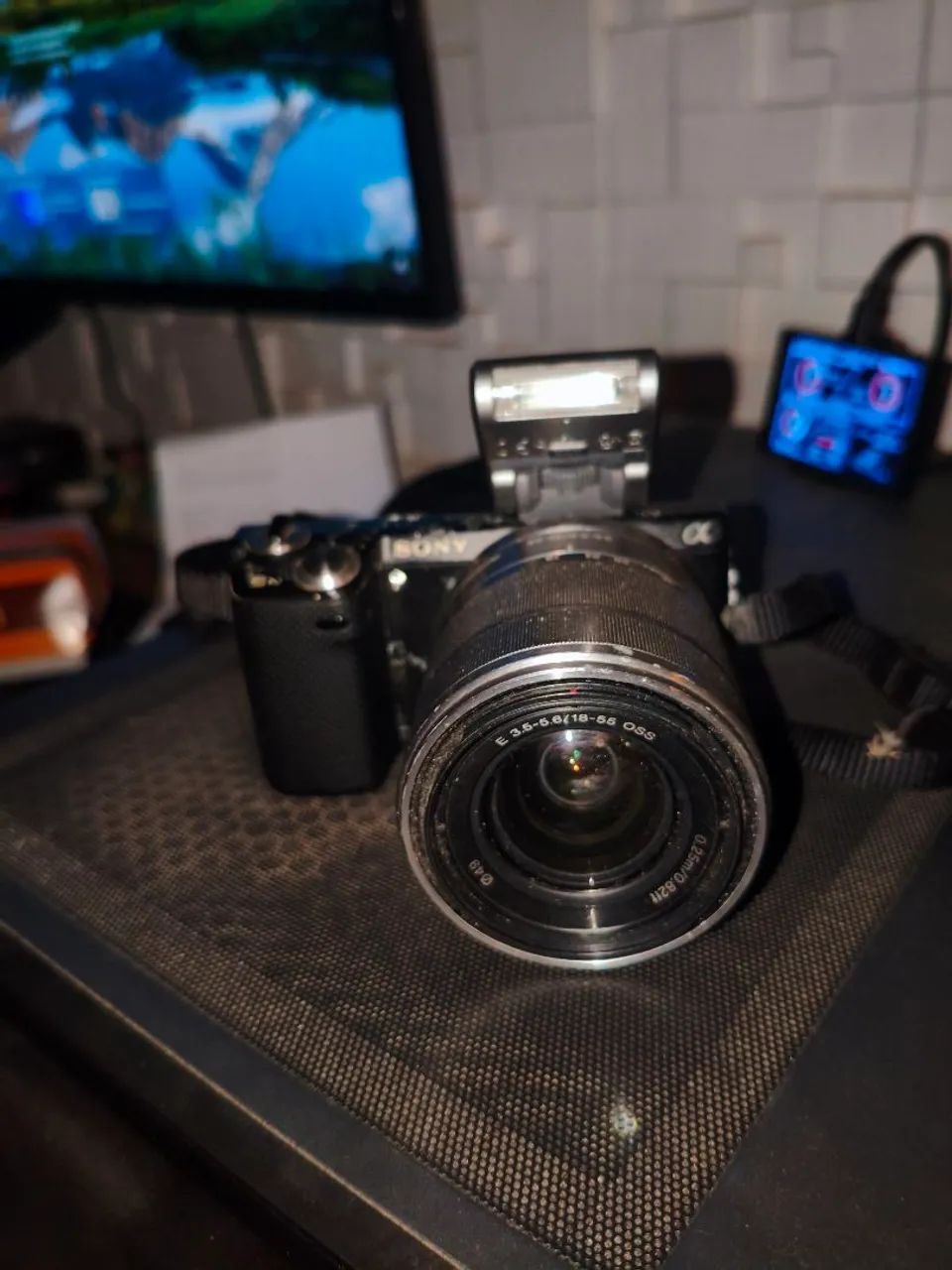 SONY α NEX-5N 35mm f/1.7 MF 中古 RF27 Câmera Sony Alpha NEX-5N - Câmeras e Filmadoras - Das Graças