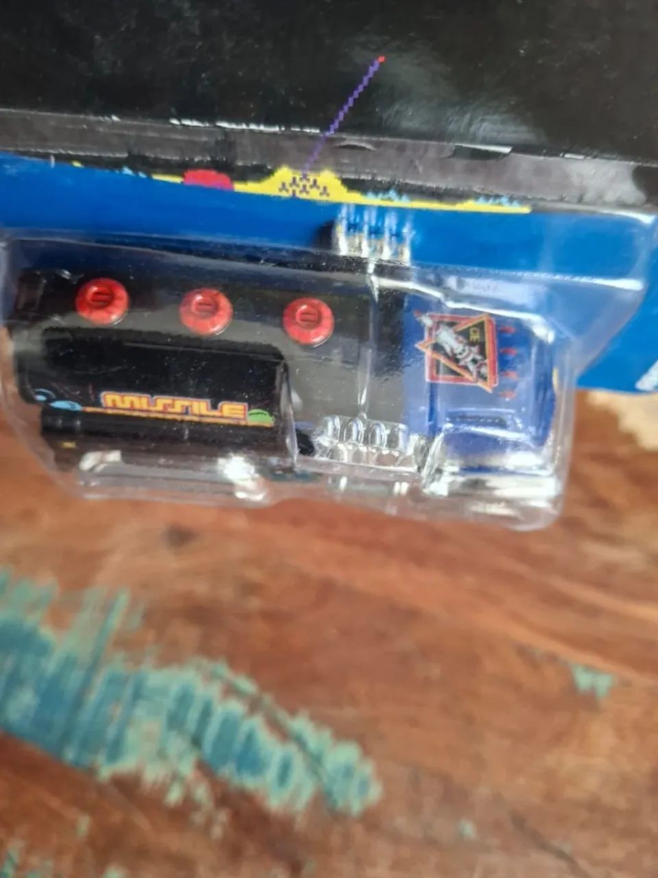 Hot Wheels Premium Fast Gassin Missile Command - Brinquedos e