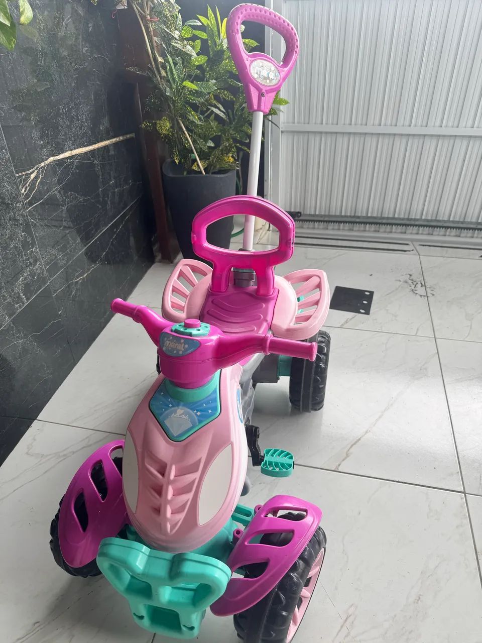 Carrinho de passeio com apoio e pedal  - Foto 2