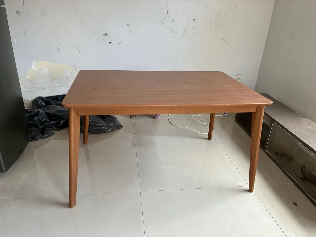 Mesa MDF pés de madeira  - Foto 2