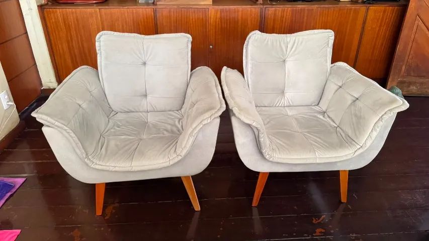 Par de Poltronas Opala em Suede Cinza / Areia (Pés Palito) - Foto 3