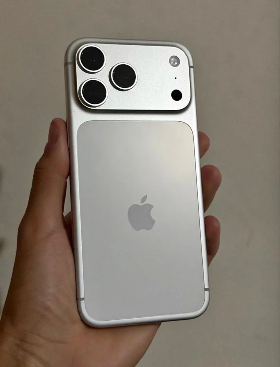 ? iPhone 17 Pro Max Silver 256GB