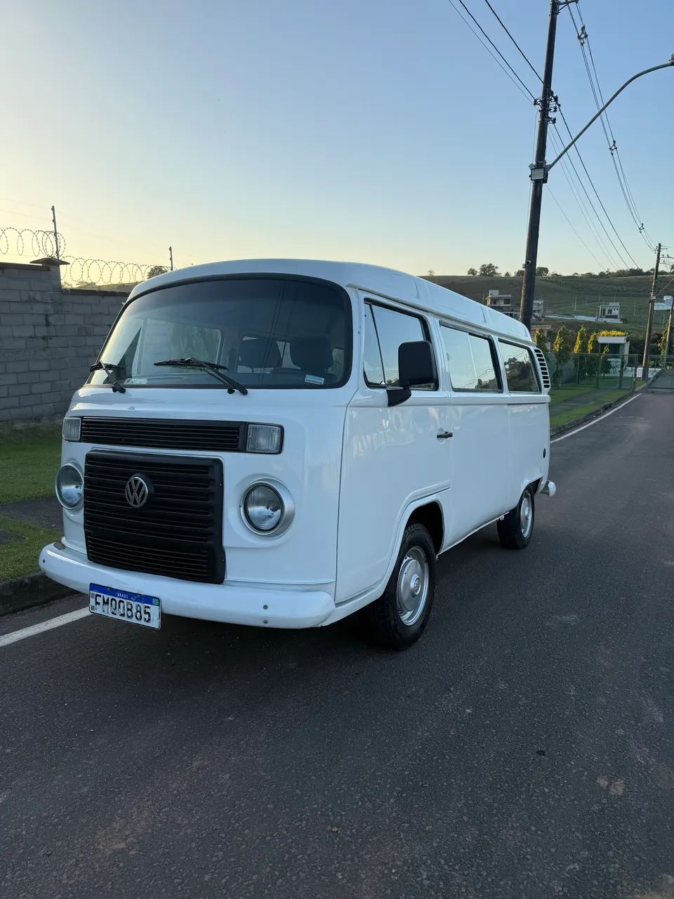 Volkswagen Kombi Kombi Standard 1.4 Mi Total Flex 8V 2014