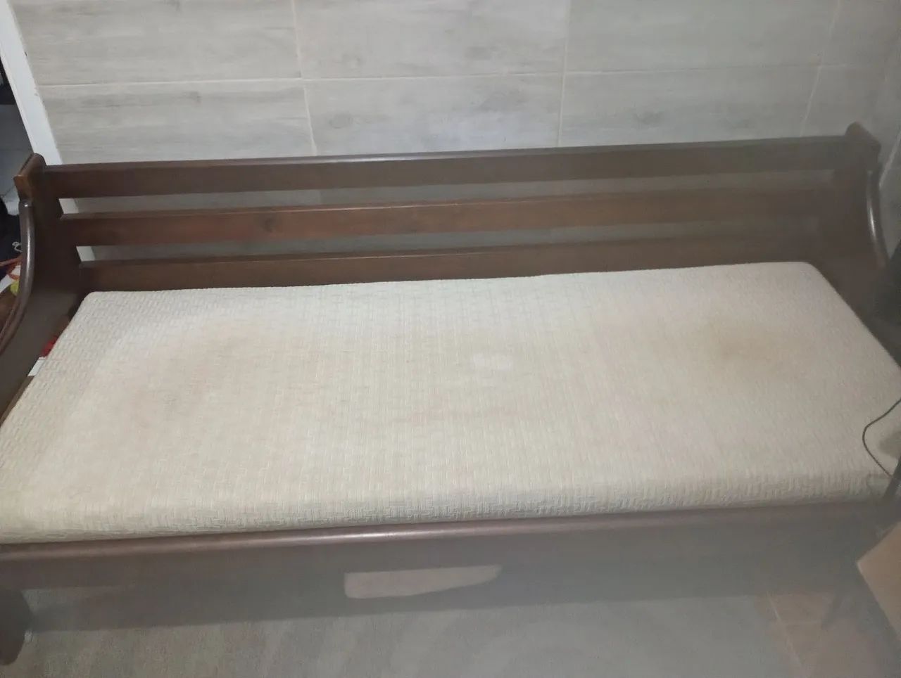 Baixou! Sofá-Cama  pra desocupar lugar. - Foto 3