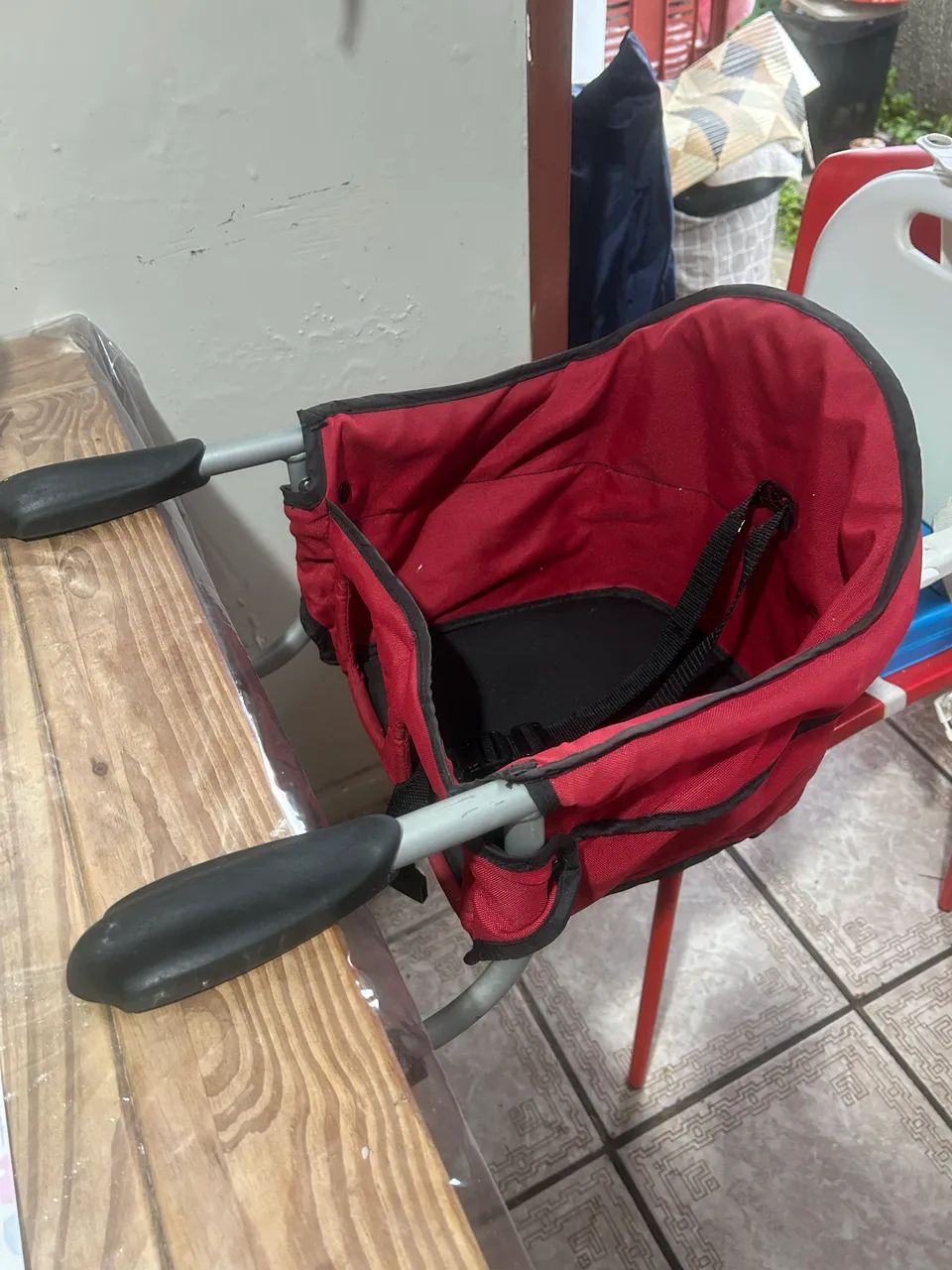 cadeirinha de alimentação portátil caddy hook on chicco