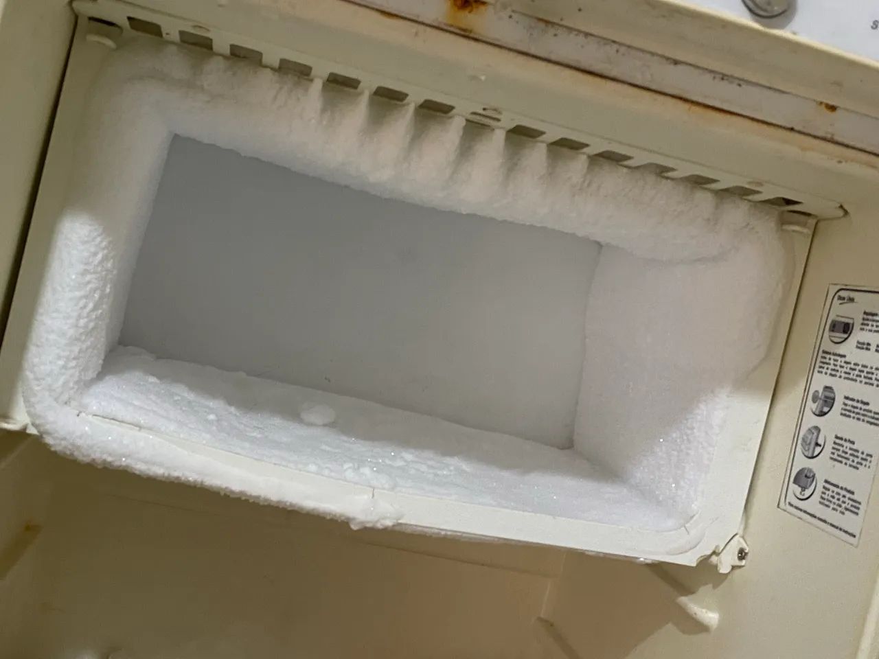 Vendo geladeira 